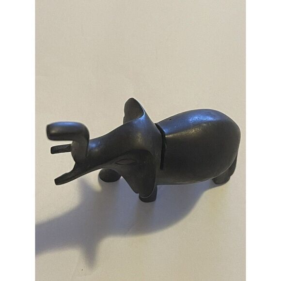 Small Metal Elephant table placard business card holder - Picture 2 of 6